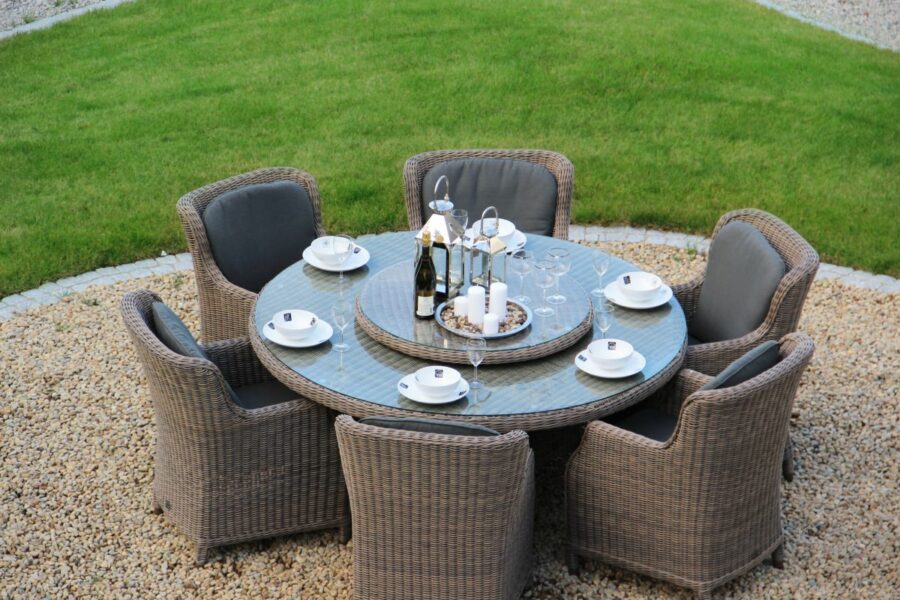 4 Seasons Outdoor Brighton dining set met Victoria tafel Ø 130 cm pure