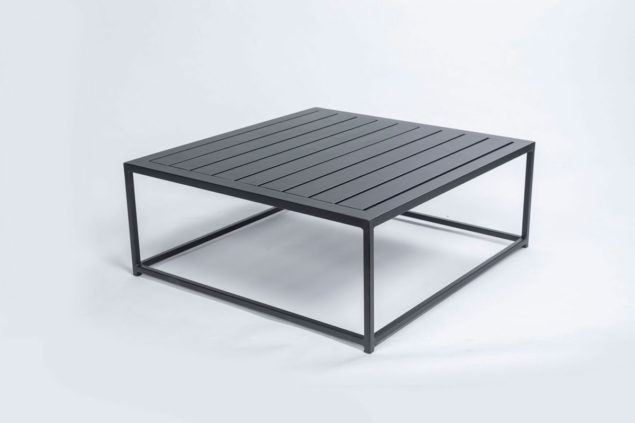 Flow Square Aluminium-Loungetisch 90 x 90 cm