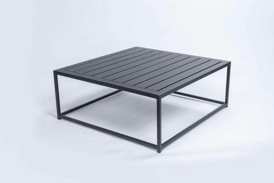 Flow Square Aluminium-Loungetisch 90 x 90 x 36 cm