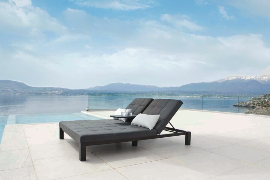 Flow Twist lounger incl table