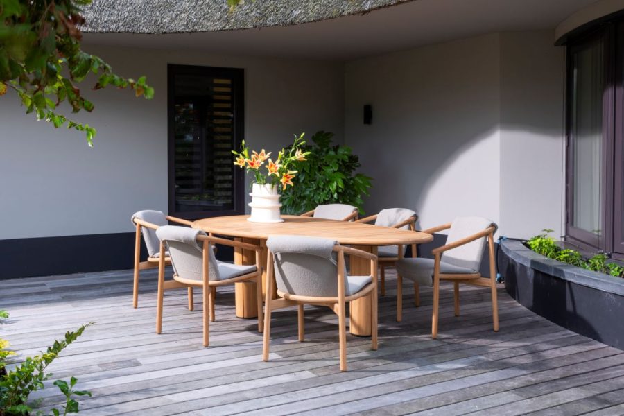 4 Seasons Outdoor Tess Gartenstuhl teak mit Corsica Tisch