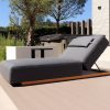 Flow Lio Daybed Sooty mit Teakholzrahmen