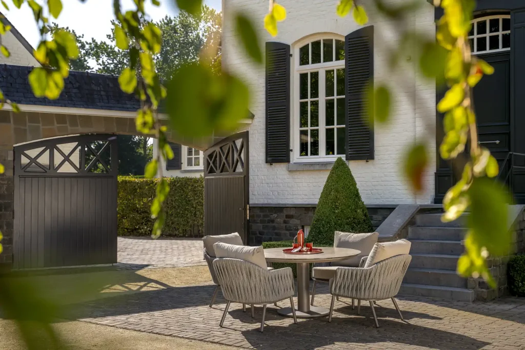 Taste by 4 seasons Cannes low dining chair