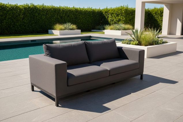 Flow. Square Gartenbank sooty