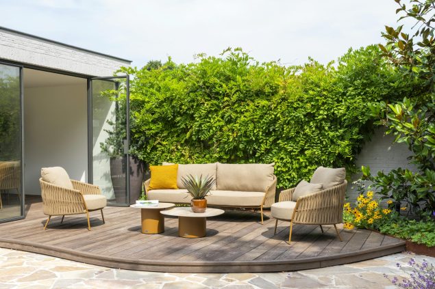 4 Seasons Outdoor Molina Lounge-Set Amber mit Sofie Lounge-Tischen