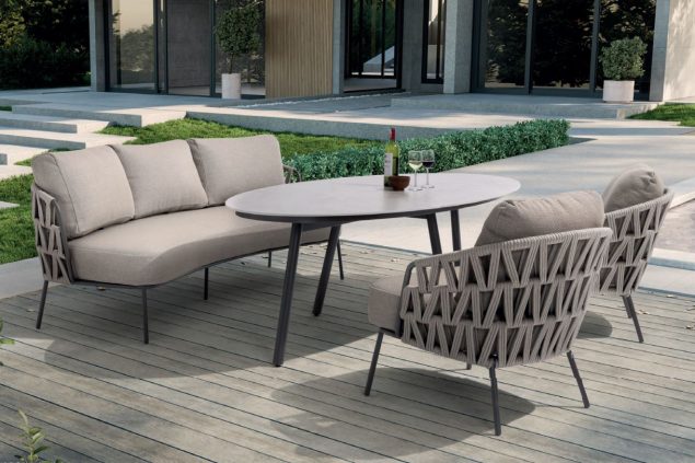 4 Seasons Outdoor Mallorca niedriges Gartenset Terre mit Salute-Tisch