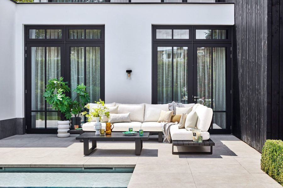 Suns Nardo Aluminium-Loungeset Matt Black mit Natur kissen rechts