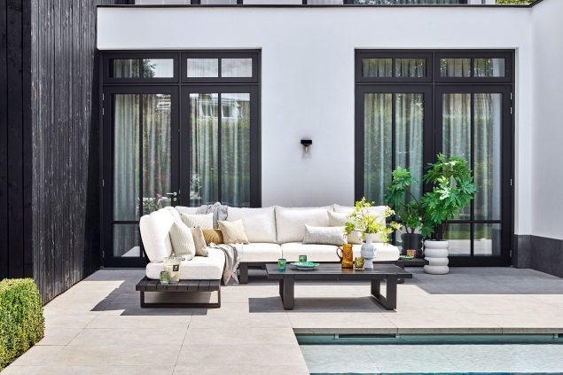 Suns Nardo Aluminium-Loungeset Matt Black mit Natur kissen links
