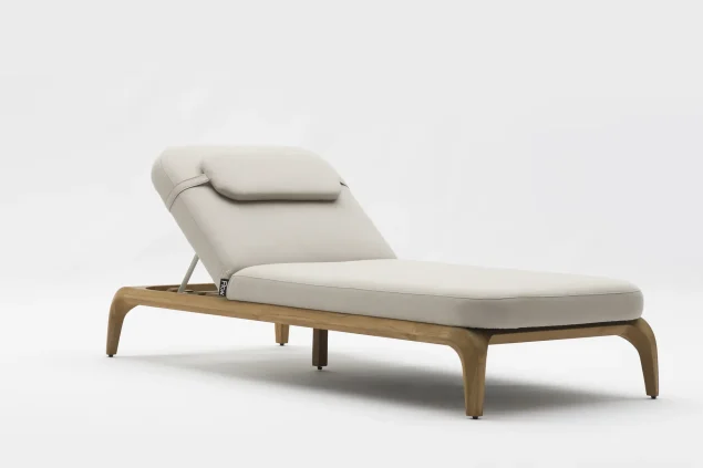 Flow Elan Teak-Sonnenliege mit Graumel-Chalk-Bezug