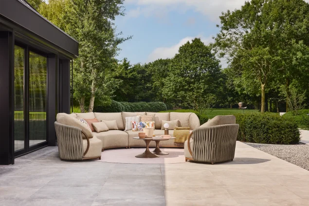 Suns Vivaro Eckbank Bronze – Clouded Rope – Pebble Desert Bouclé mit Nova Couchtischen