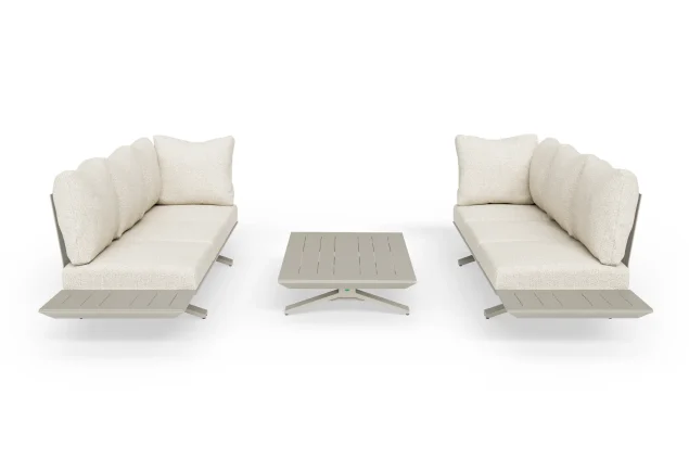 Suns Stockholm Lounge-Set im Ibiza-Stil mit Camel Sand Gestell und Beachy Bouclé-Kissen